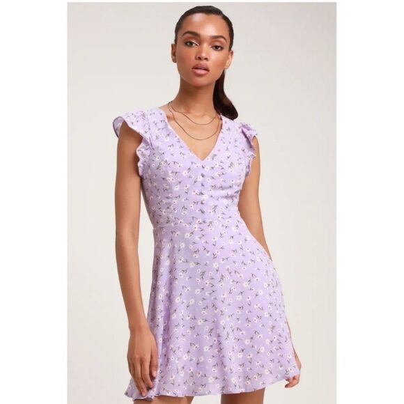 Strike a Posie Lavender‎ Floral Print Backless Skater Dress - Picture 1 of 7